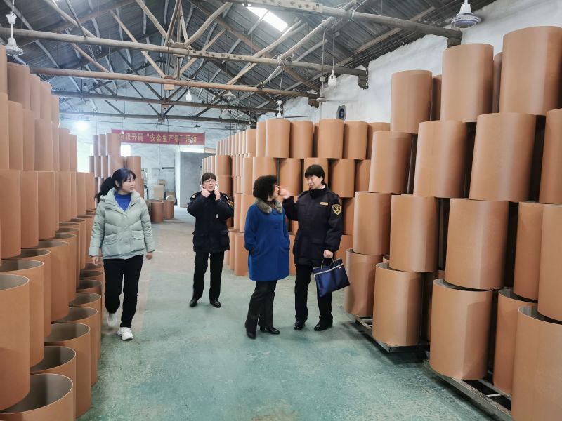 株洲市華興紙桶包裝有限責(zé)任公司,株洲市華興紙桶包裝,湖南紙桶,株洲鍍鋅桶,株洲油漆桶,株洲彩桶,纖維板桶,鐵箍紙筒,株洲華興,紙板桶,焊絲桶,
